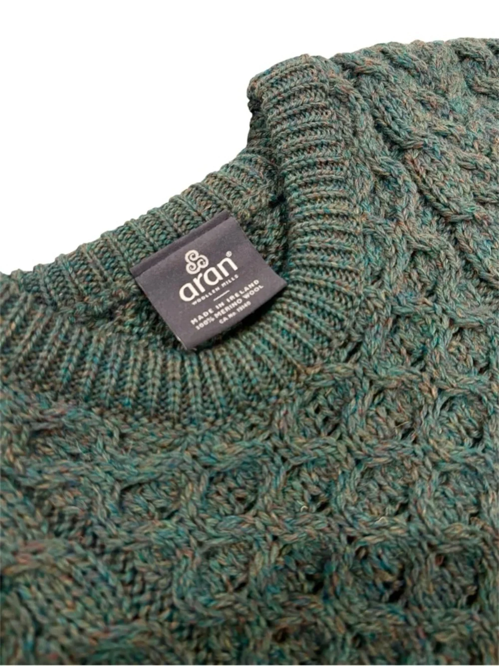 Aran Mills Men’s Merino Wool Crew Neck Cable Knit Sweater Medium Ireland EUC